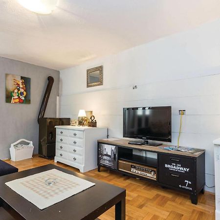 Amazing Apartment In Novi Vinodolski With Wifi 外观 照片