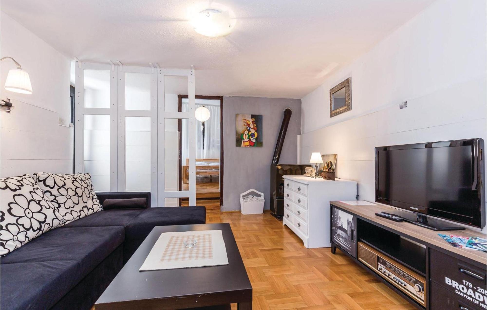 Amazing Apartment In Novi Vinodolski With Wifi 外观 照片