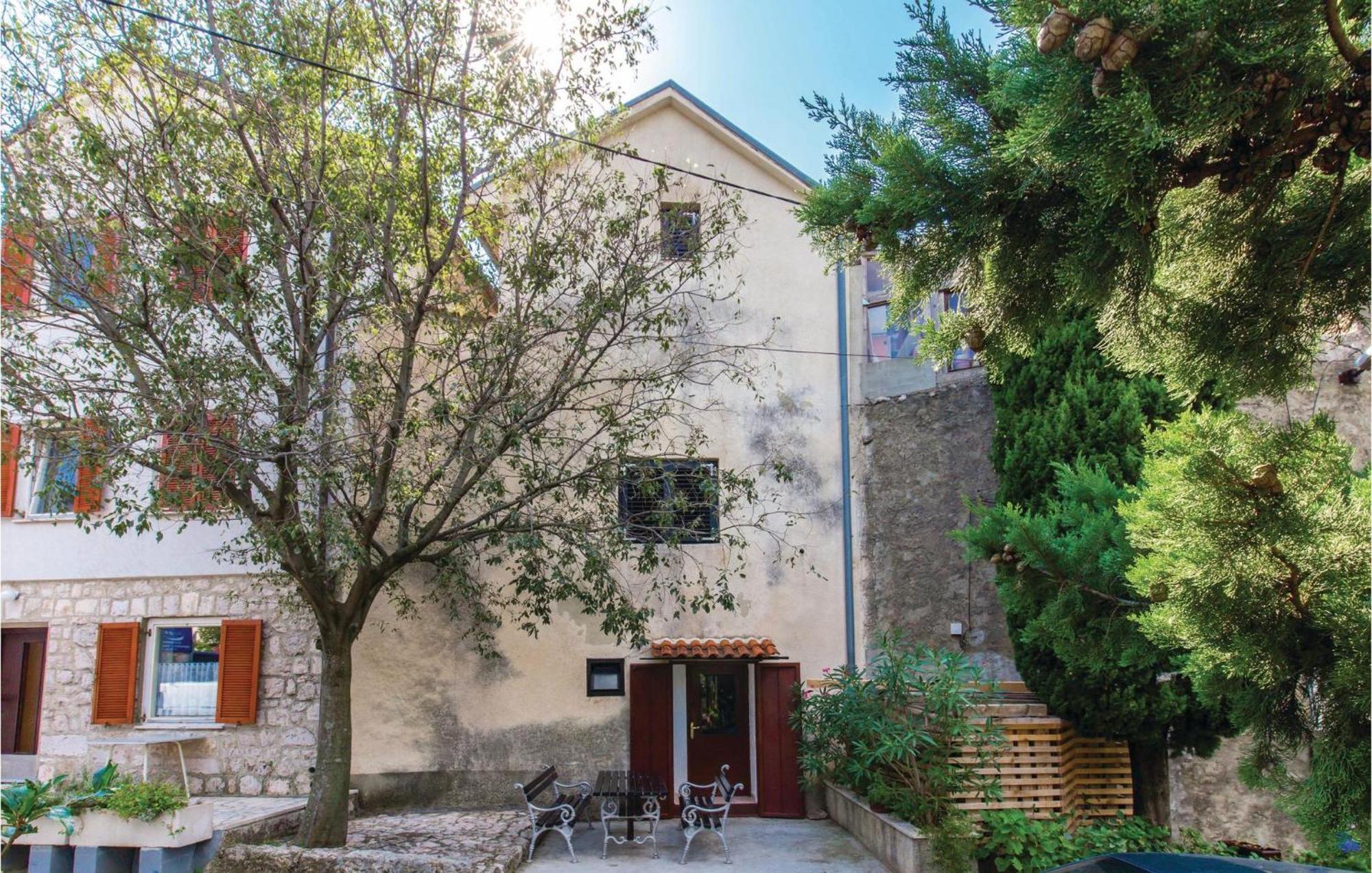 Amazing Apartment In Novi Vinodolski With Wifi 外观 照片