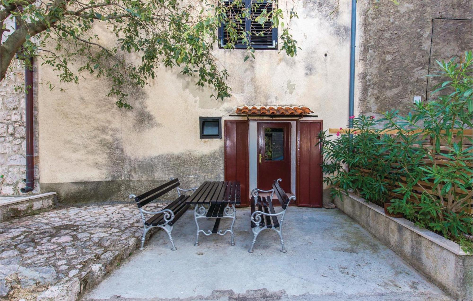 Amazing Apartment In Novi Vinodolski With Wifi 外观 照片